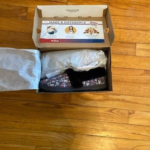 Brand new bobs slippers